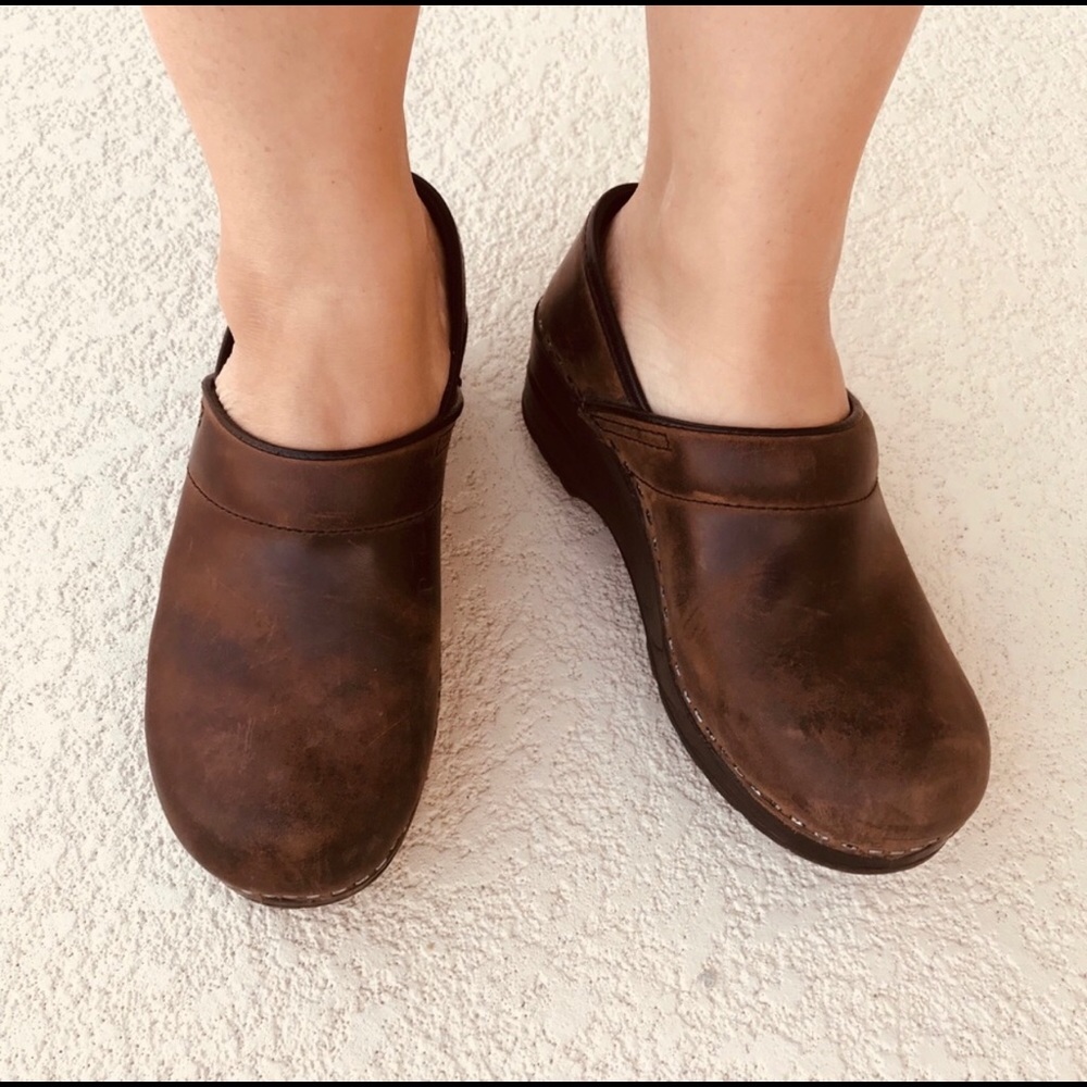 Dansko Professional Antique Brown Oiler Leather